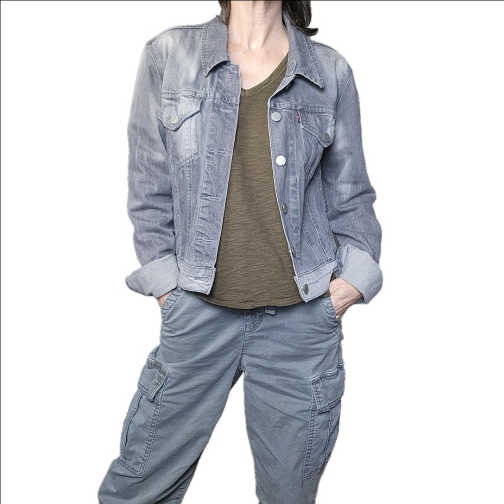 Women's Denim Jean Jacket Gray Distressed faded Cropped Collared LEVI STRAUSS